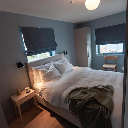 Seafront Apartman *